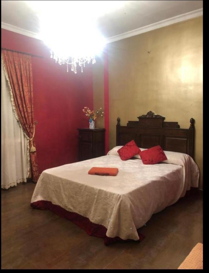 Apartamento En Pleno Centro De Marchena 3 Dormitorios 3 Banos Privados Exteriör bild