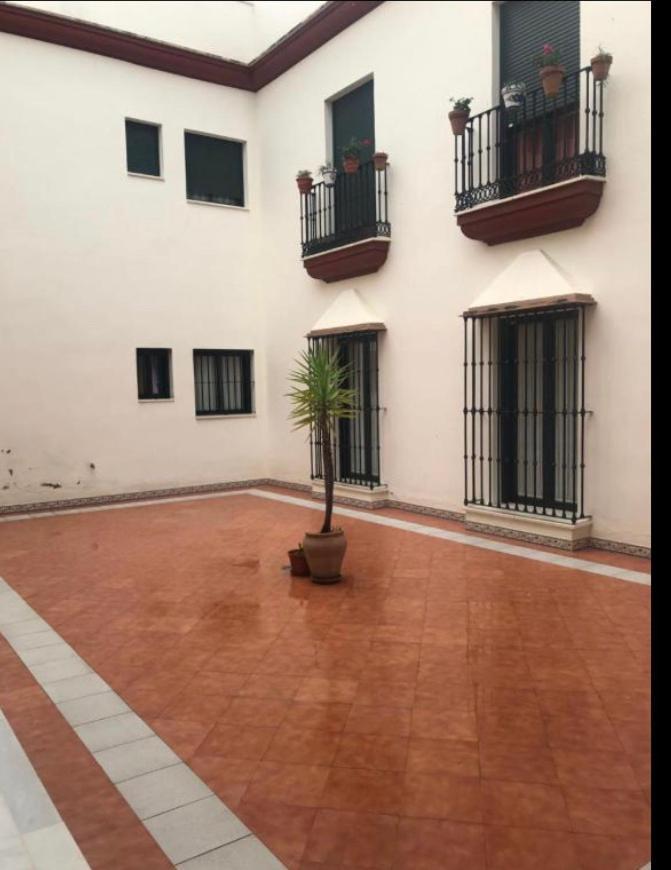 Apartamento En Pleno Centro De Marchena 3 Dormitorios 3 Banos Privados Exteriör bild