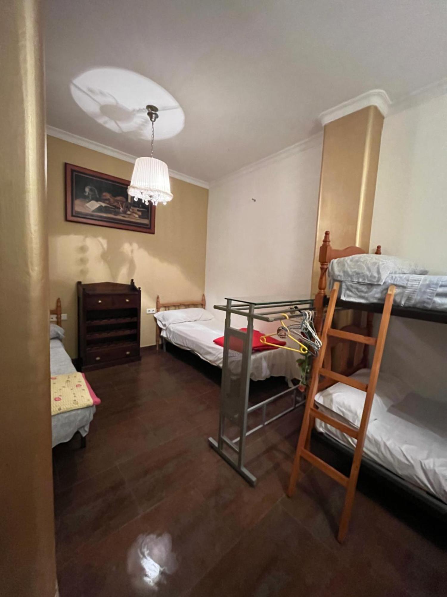 Apartamento En Pleno Centro De Marchena 3 Dormitorios 3 Banos Privados Exteriör bild