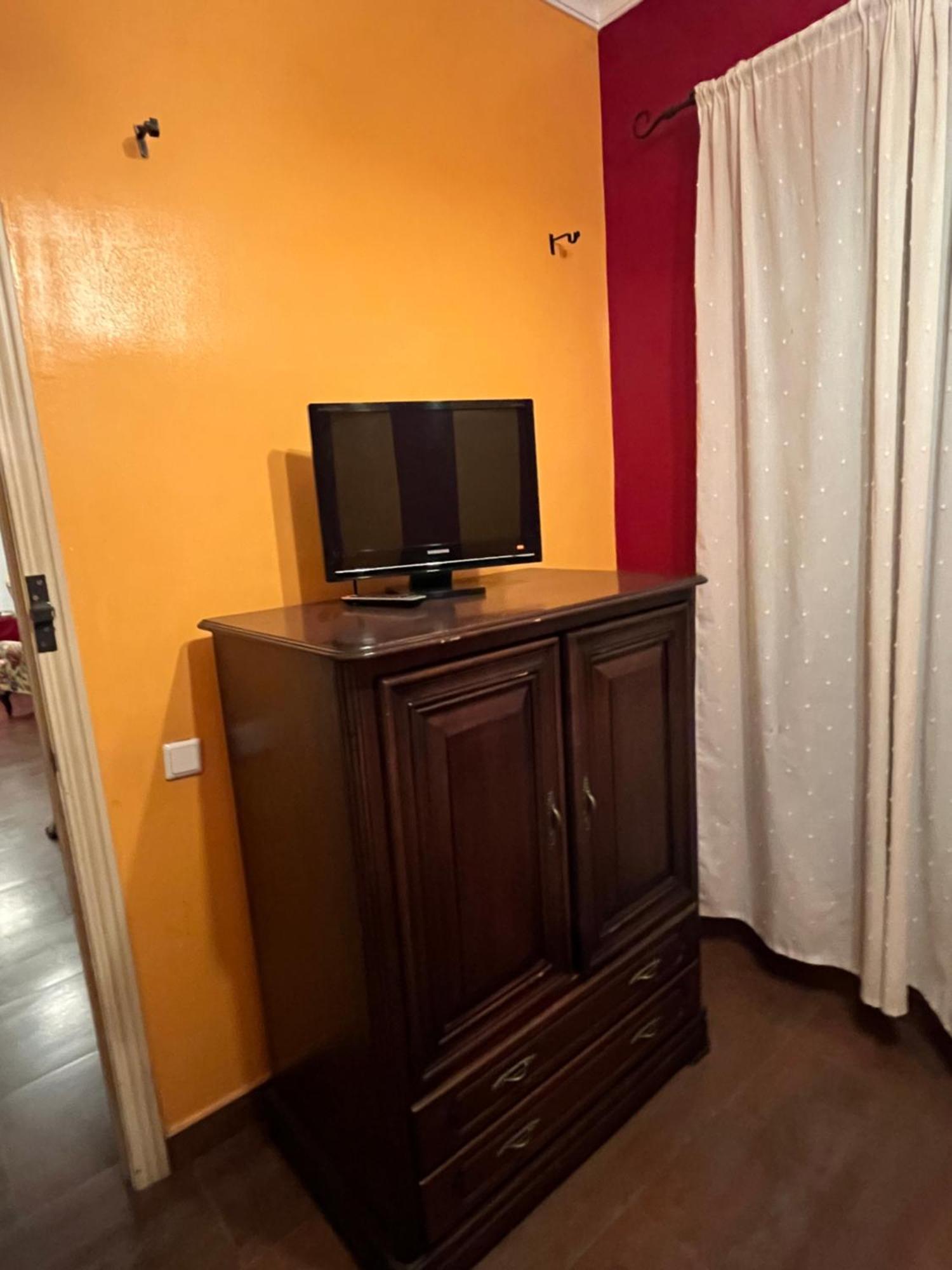 Apartamento En Pleno Centro De Marchena 3 Dormitorios 3 Banos Privados Exteriör bild